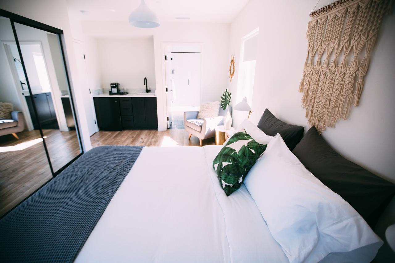 Noon On Sunset Hill Mini-hôtel 3*