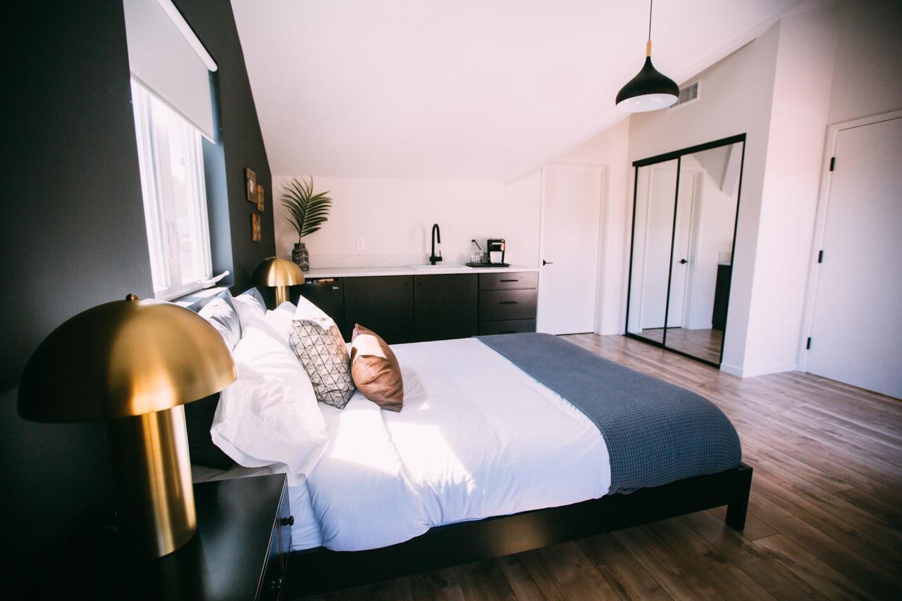 Noon On Sunset Hill Mini-hôtel Los Angeles